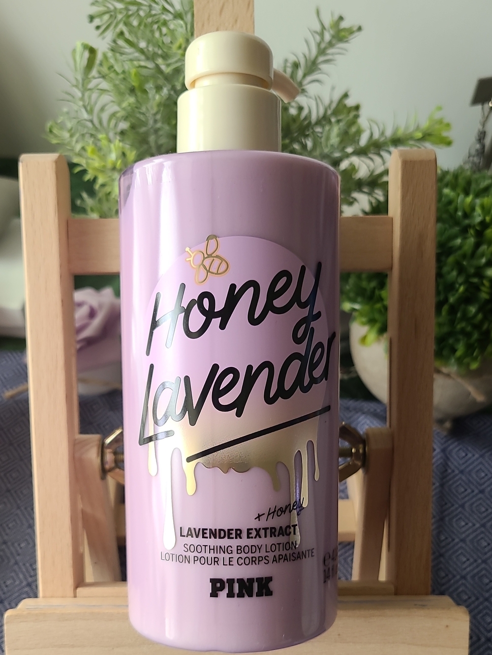 PINK Victoria's Secret Honey Lavender Body Lotion - Lavender Pink